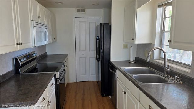 1801 Lakeview Drive 112, Sebring, FL 33870