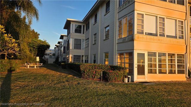 1801 Lakeview Drive 112, Sebring, FL 33870