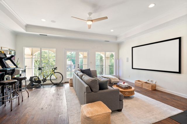 8718 Rexford Drive, Dallas, TX 75209