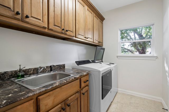 8718 Rexford Drive, Dallas, TX 75209