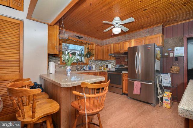 20 CROMBY RD, Phoenixville, PA 19460