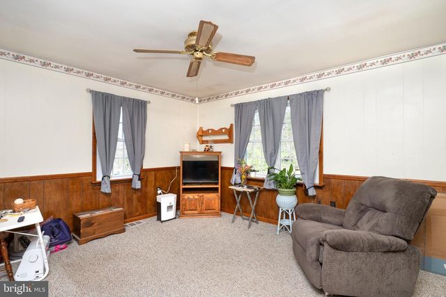 20 CROMBY RD, Phoenixville, PA 19460
