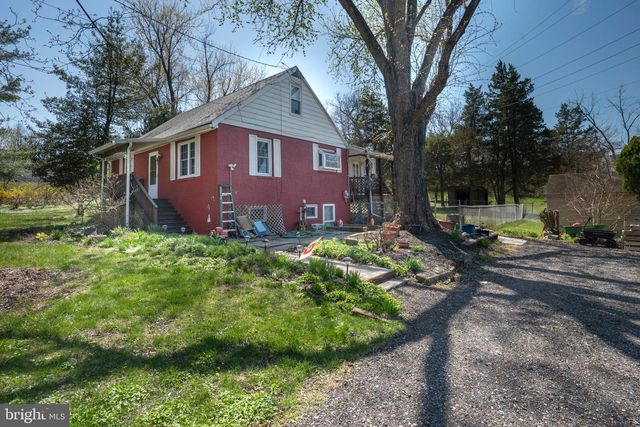 20 CROMBY RD, Phoenixville, PA 19460