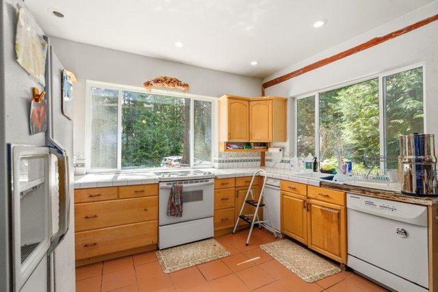 652 Penny Ln, Usk, WA 99180