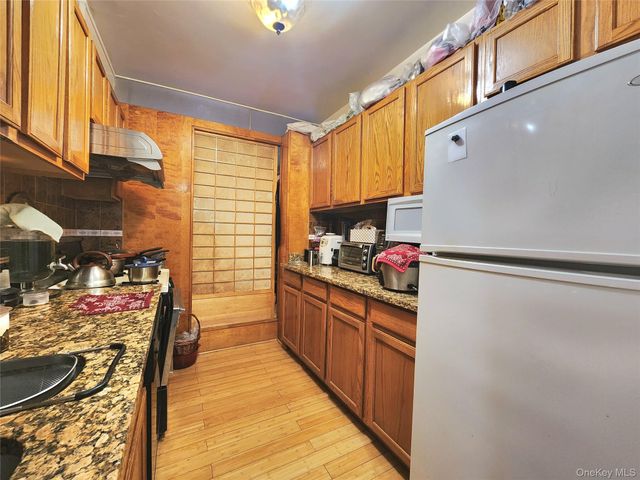 143-07 Sanford Avenue 1K, Flushing, NY 11355
