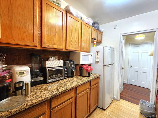 143-07 Sanford Avenue 1K, Flushing, NY 11355