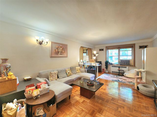 143-07 Sanford Avenue 1K, Flushing, NY 11355