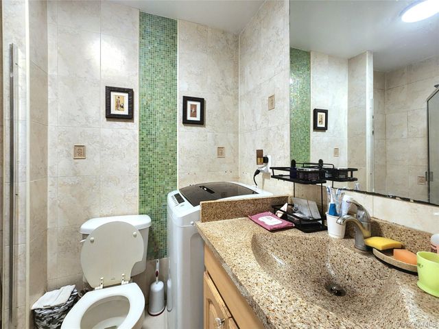 143-07 Sanford Avenue 1K, Flushing, NY 11355