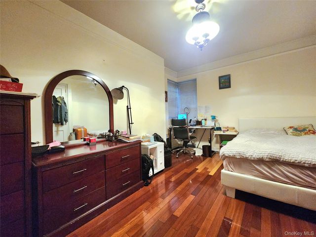 143-07 Sanford Avenue 1K, Flushing, NY 11355