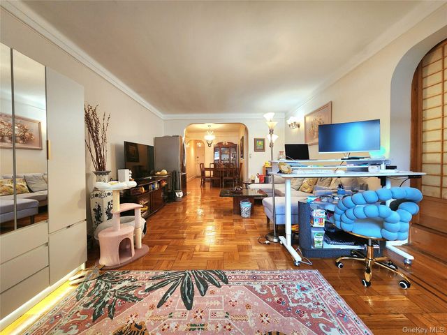 143-07 Sanford Avenue 1K, Flushing, NY 11355