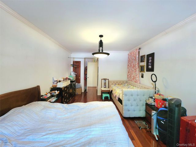 143-07 Sanford Avenue 1K, Flushing, NY 11355