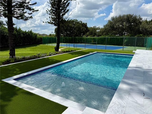 15100 S Saxon Circle, Southwest Ranches, FL 33331