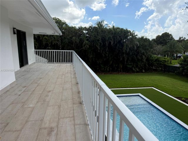15100 S Saxon Circle, Southwest Ranches, FL 33331