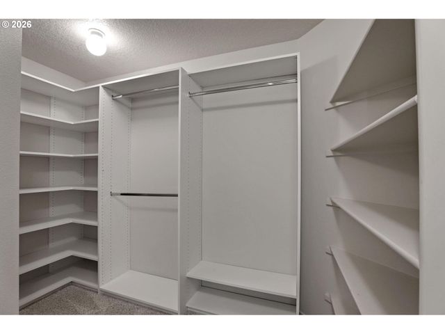 13790 Nw PAYNE Dr, Portland, OR 97229
