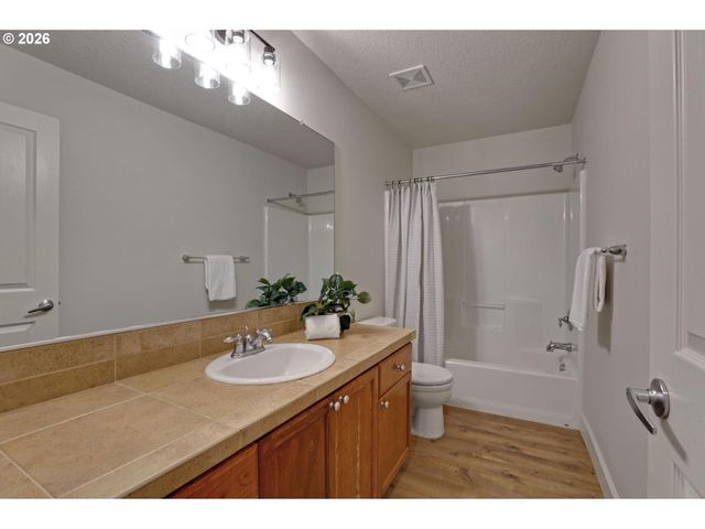 13790 Nw PAYNE Dr, Portland, OR 97229