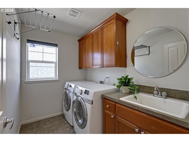 13790 Nw PAYNE Dr, Portland, OR 97229