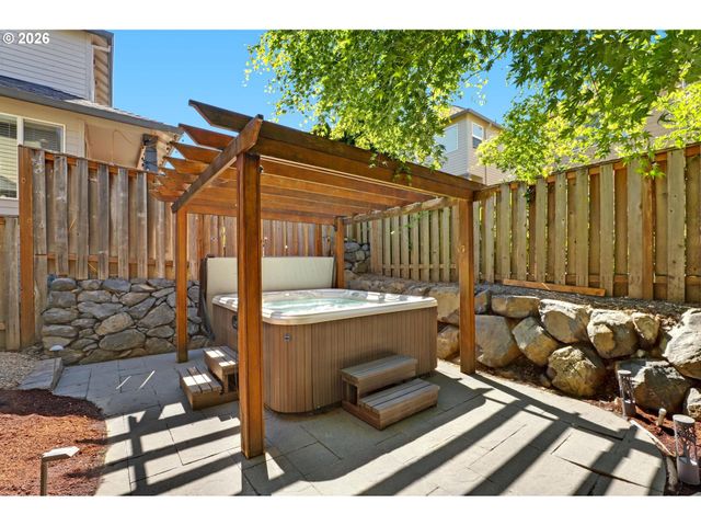 13790 Nw PAYNE Dr, Portland, OR 97229