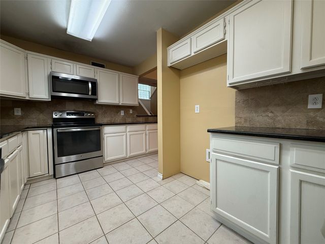 6801 Bolivar Court, Plano, TX 75023