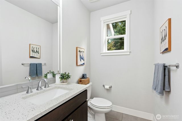 6814 NE 129th Street, Kirkland, WA 98034