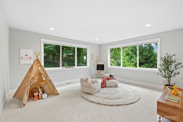 6814 NE 129th Street, Kirkland, WA 98034