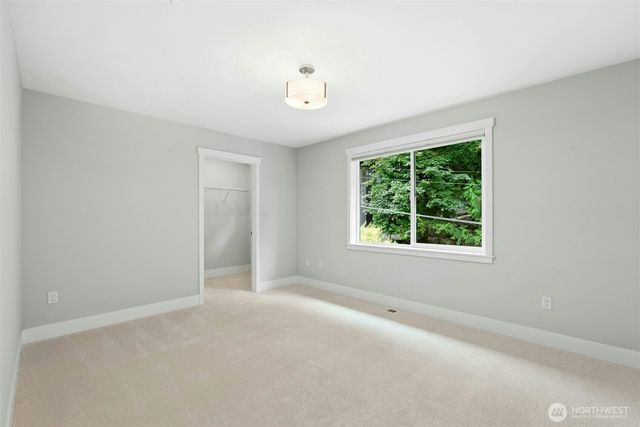 6814 NE 129th Street, Kirkland, WA 98034