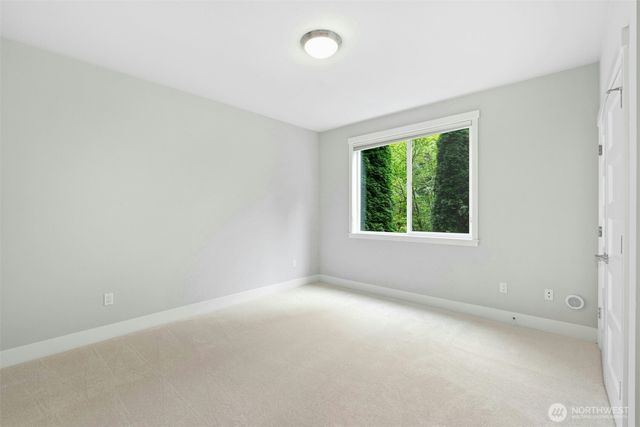 6814 NE 129th Street, Kirkland, WA 98034