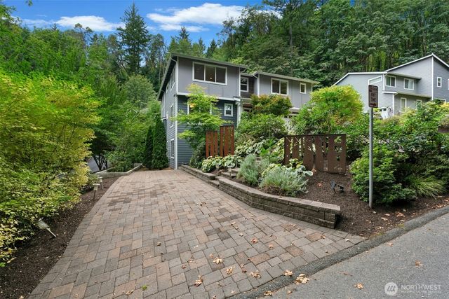 6814 NE 129th Street, Kirkland, WA 98034