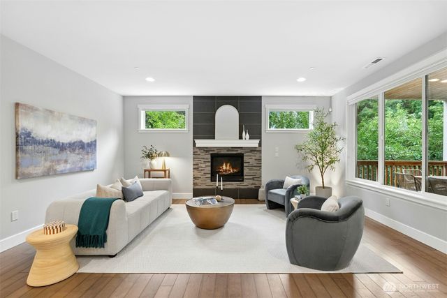 6814 NE 129th Street, Kirkland, WA 98034