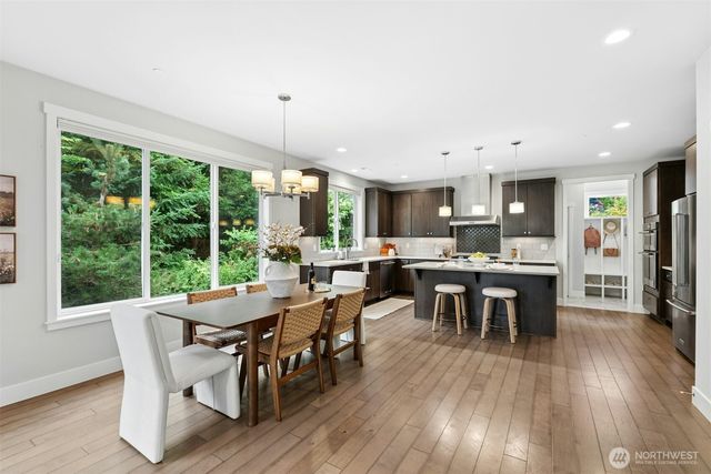 6814 NE 129th Street, Kirkland, WA 98034