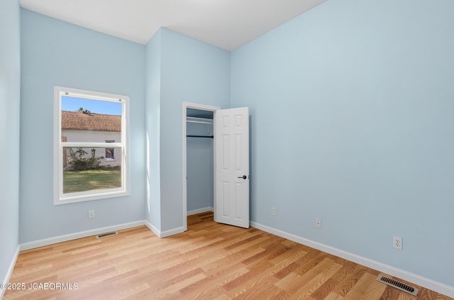 620 BURKHOLDER STREET, Moberly, MO 65270