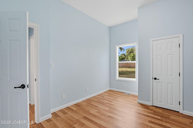 620 BURKHOLDER STREET, Moberly, MO 65270