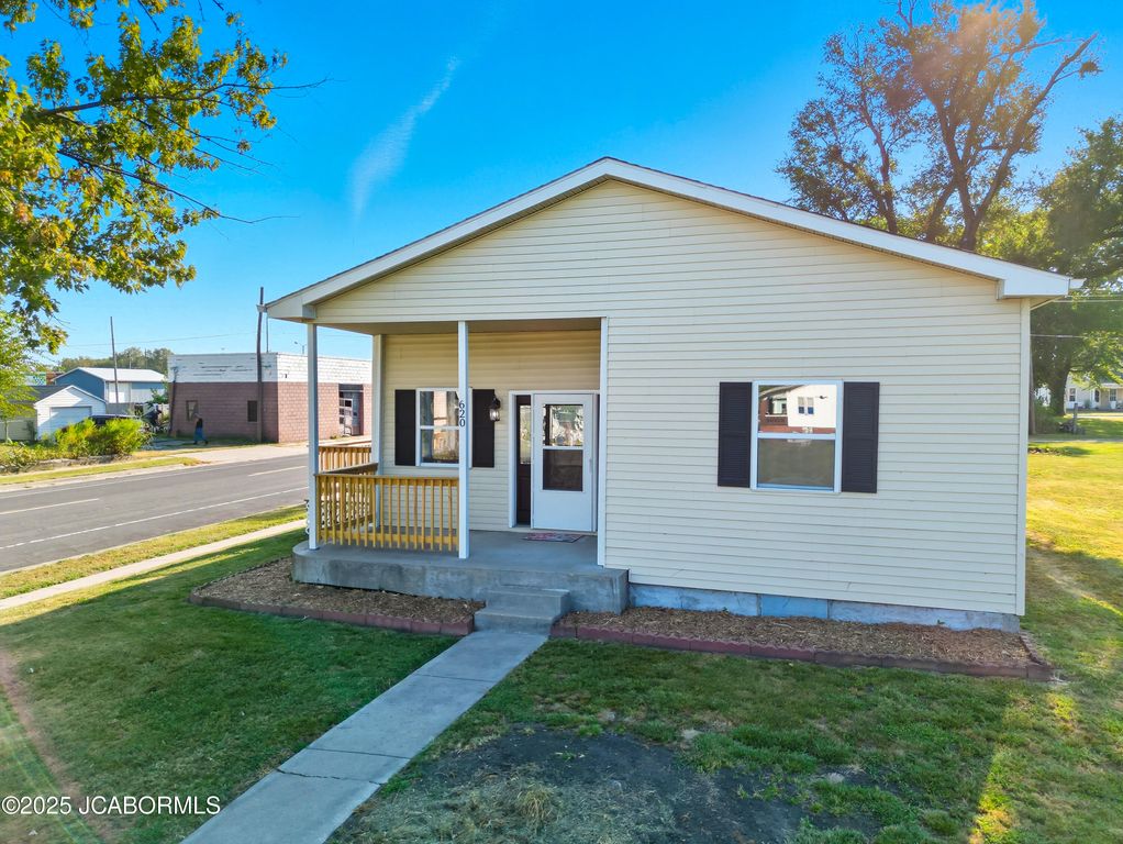 620 BURKHOLDER STREET, Moberly, MO 65270