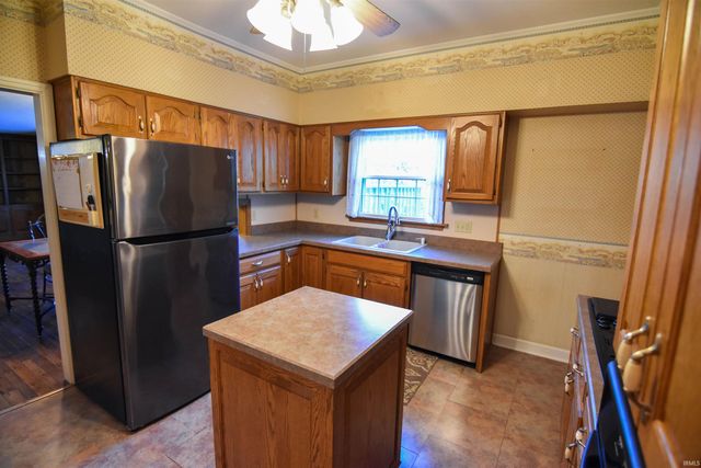 4821 Stringtown Road, Evansville, IN 47711