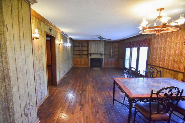 4821 Stringtown Road, Evansville, IN 47711