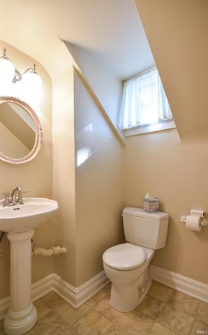 4821 Stringtown Road, Evansville, IN 47711