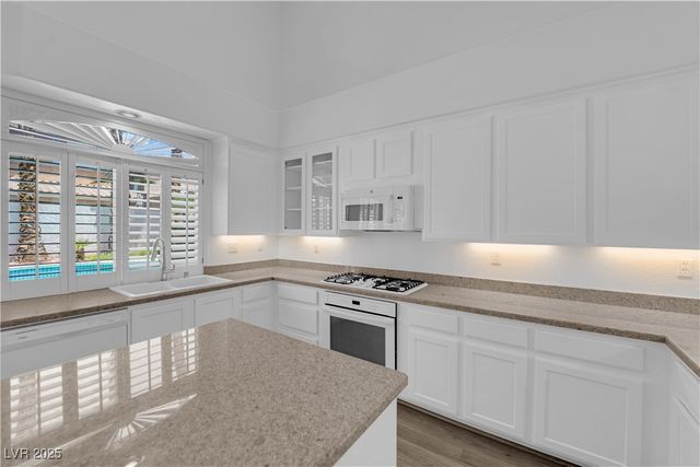 9500 Catalina Cove Circle, Las Vegas, NV 89147