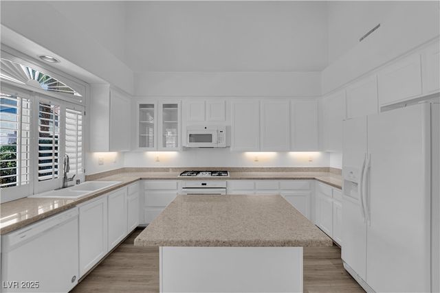 9500 Catalina Cove Circle, Las Vegas, NV 89147