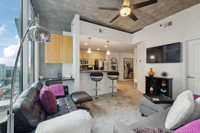 415 Church St Apt 2007, Nashville, TN 37203