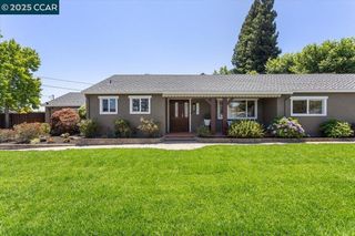 17523 Parker Rd, Castro Valley, CA 94546