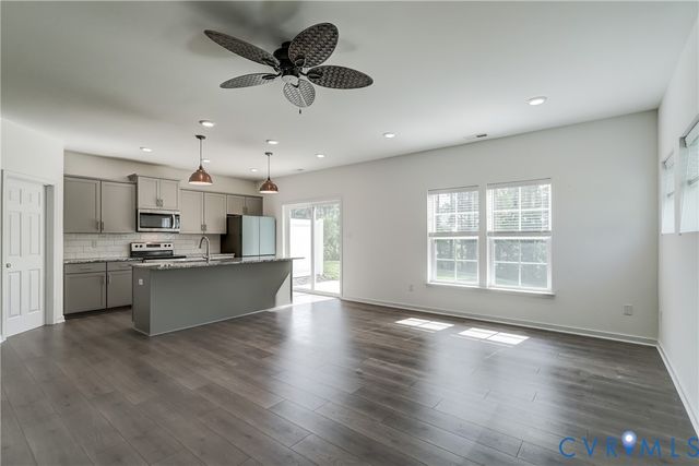 11313 Benton Pointe Way, Chester, VA 23831