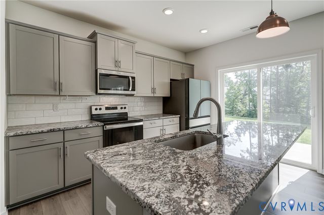 11313 Benton Pointe Way, Chester, VA 23831