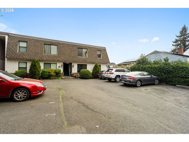 8065 N IVANHOE St 9, Portland, OR 97203