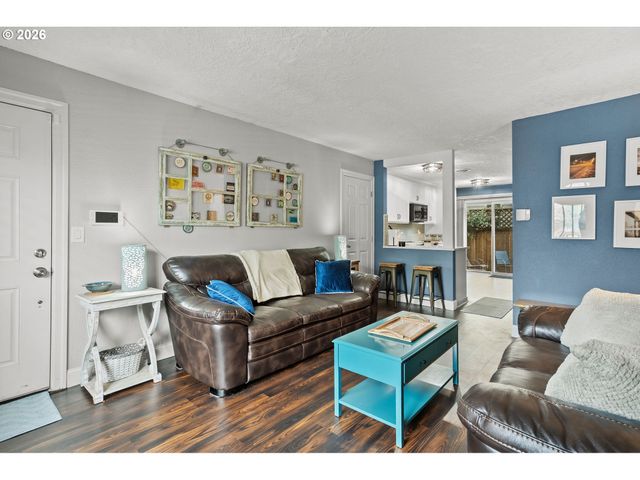 8065 N IVANHOE St 9, Portland, OR 97203