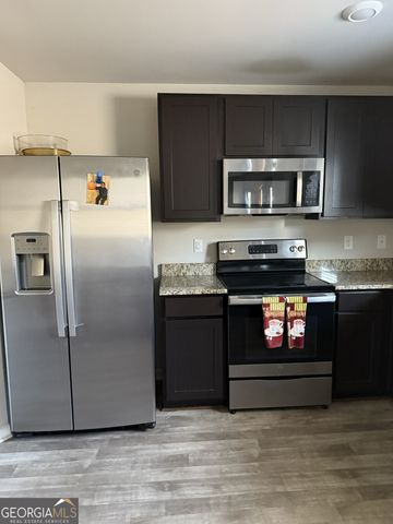 442 Toronto Circle, Hampton, GA 30228