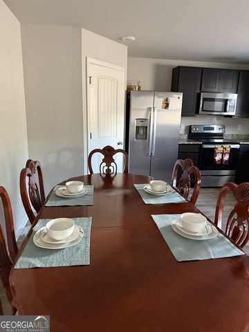 442 Toronto Circle, Hampton, GA 30228