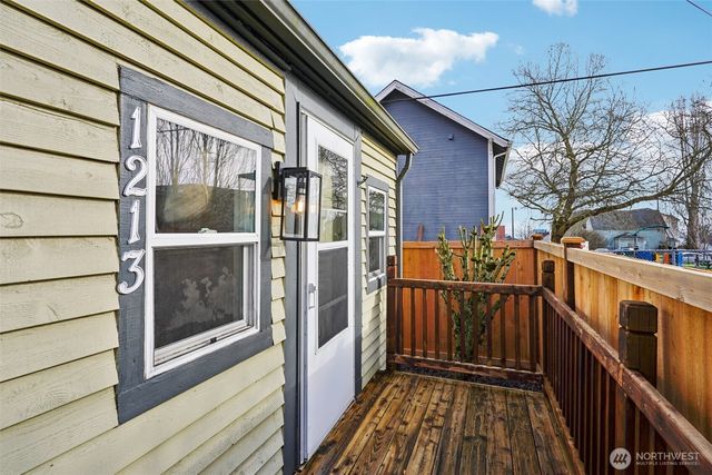 1213 S J Street, Tacoma, WA 98405