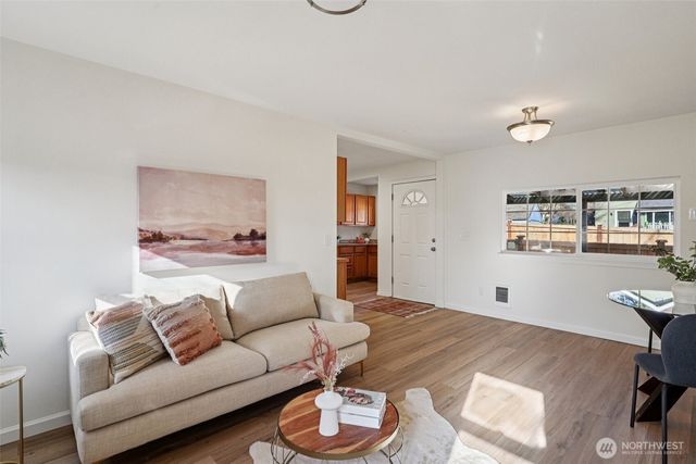 1213 S J Street, Tacoma, WA 98405