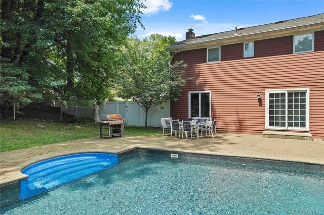 16 Stephens Drive, Tarrytown, NY 10591