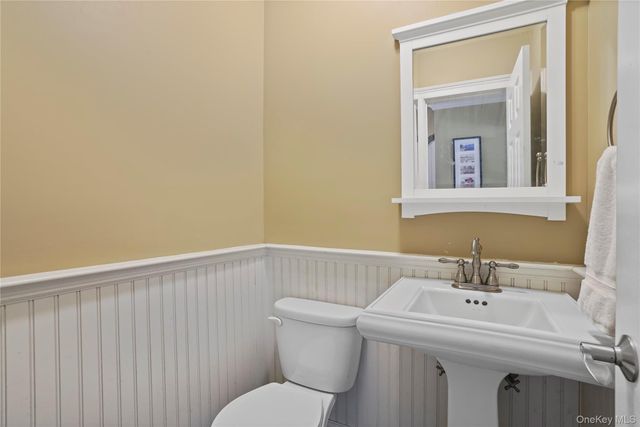 16 Stephens Drive, Tarrytown, NY 10591