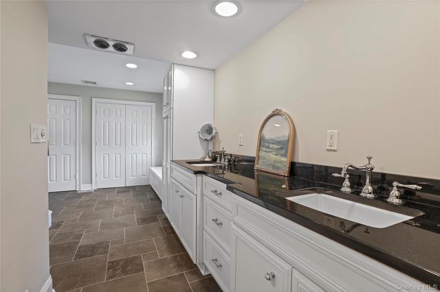 16 Stephens Drive, Tarrytown, NY 10591